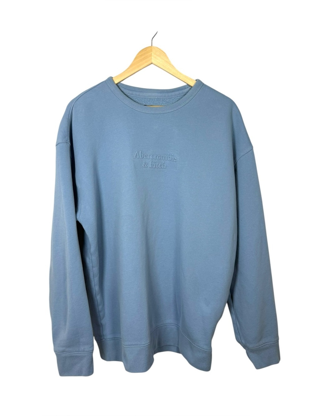 Abercrombie & Fitch Men's Embossed Logo Crewneck Sweatshirt Light Blue XL